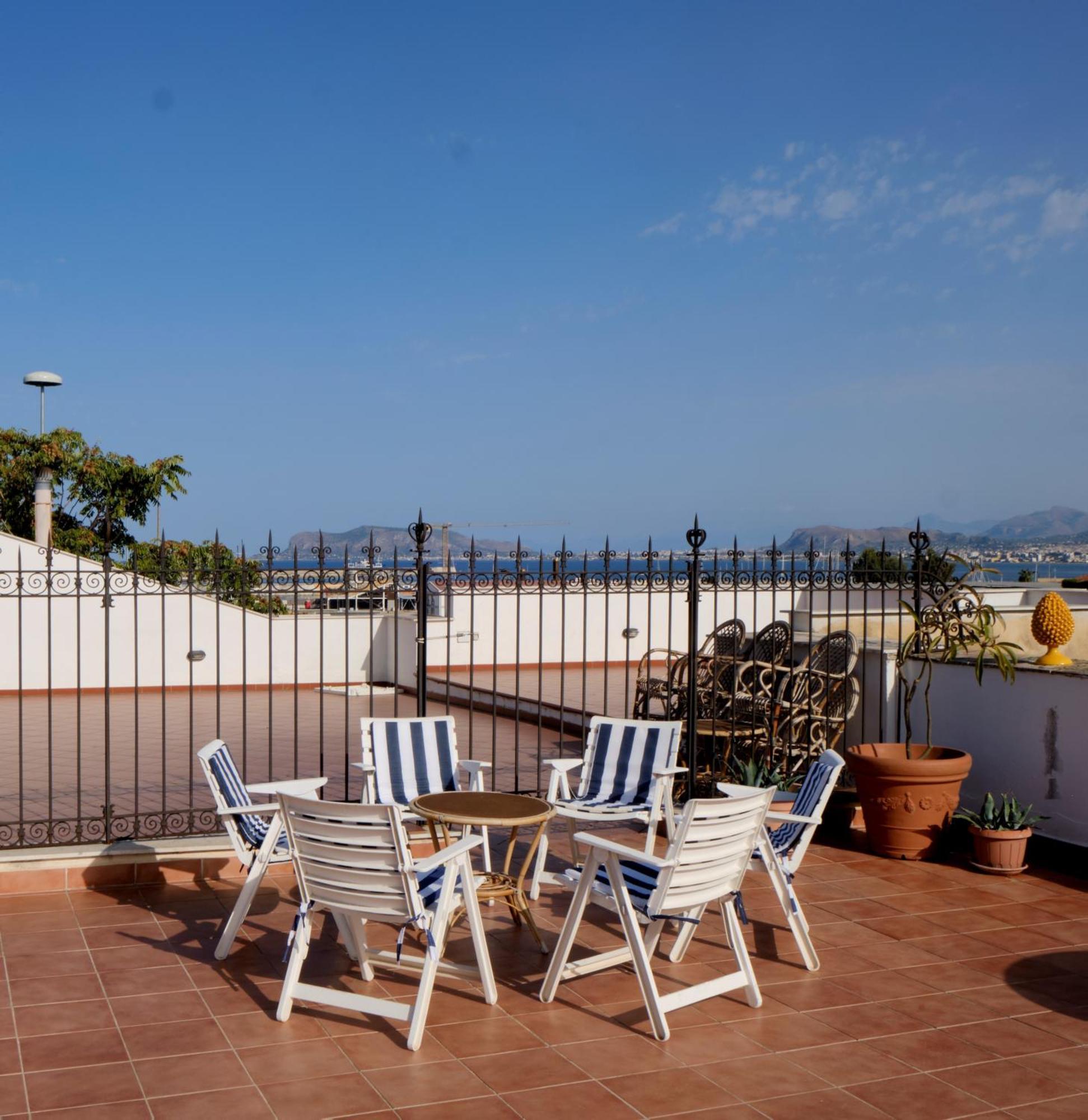 Attico Con Terrazza Sul Porto Apartment Palermo Ngoại thất bức ảnh